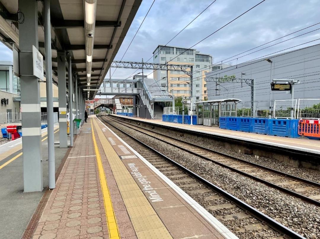 London City Apartment Ealing Ngoại thất bức ảnh